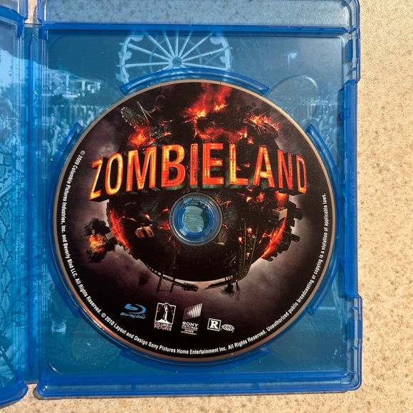 Zombieland Blu-ray Disc - Picture 2 of 3